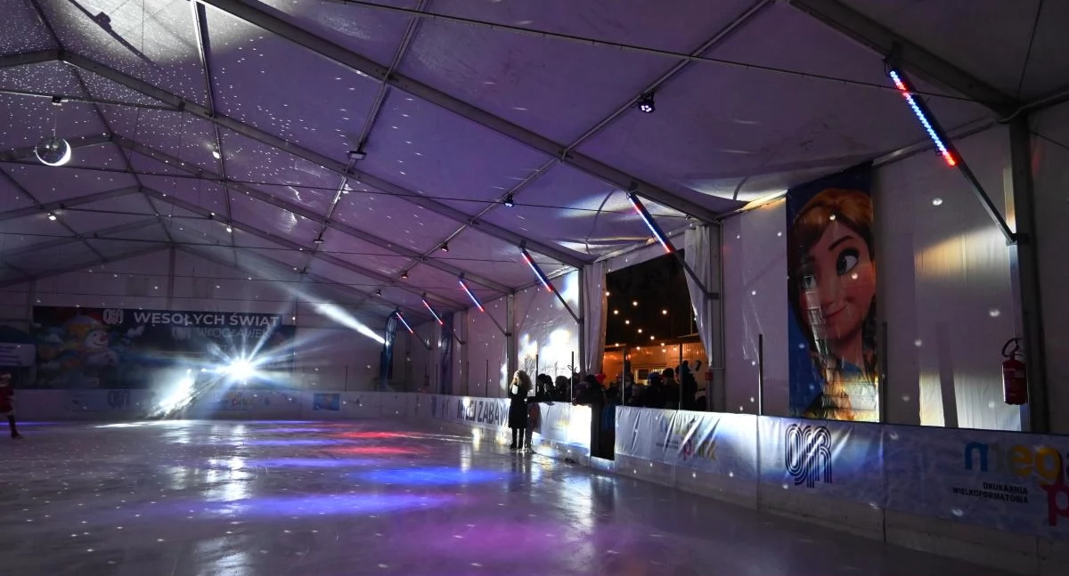 Rozrywka, Darmowe lodowisko Włocławku Wiemy wejdzie biletu - zdjęcie, fotografia