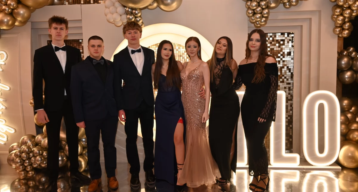 Studniówki, Studniówki Włocławek Kopernik - zdjęcie, fotografia