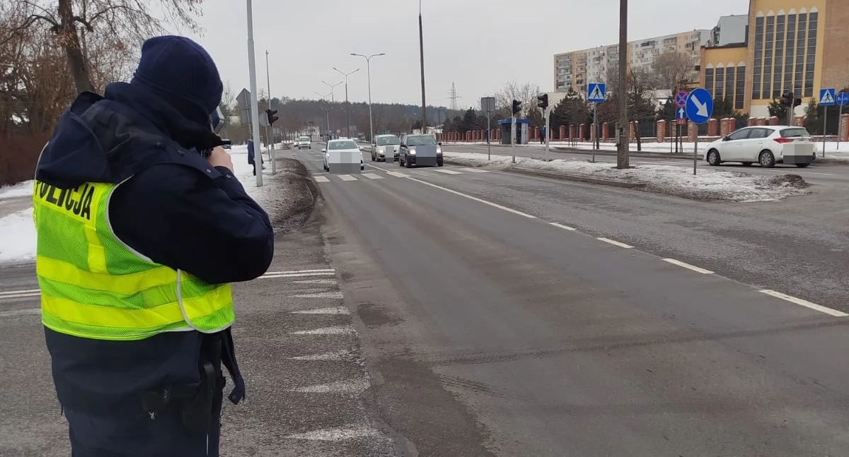 Policja - komunikaty policyjne, Ponad wykroczeń jeden weekend kontrolowała policja Włocławku - zdjęcie, fotografia