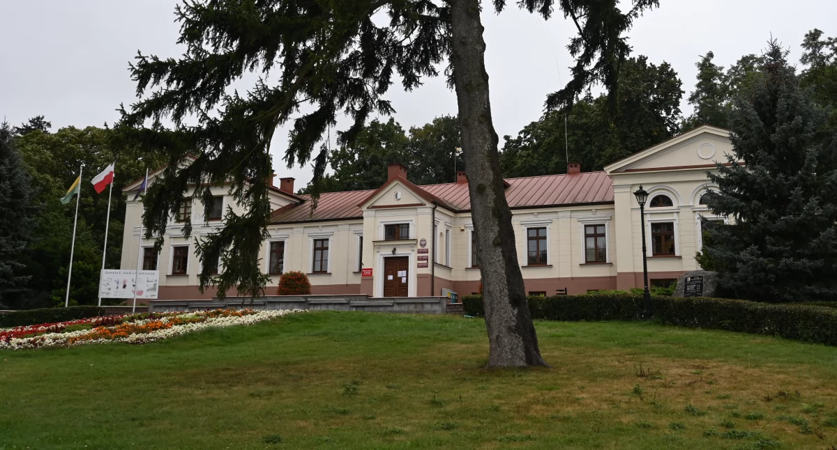 Rynek pracy, oferta pracy powiecie włocławskim Wolne stanowisko kierownicze - zdjęcie, fotografia