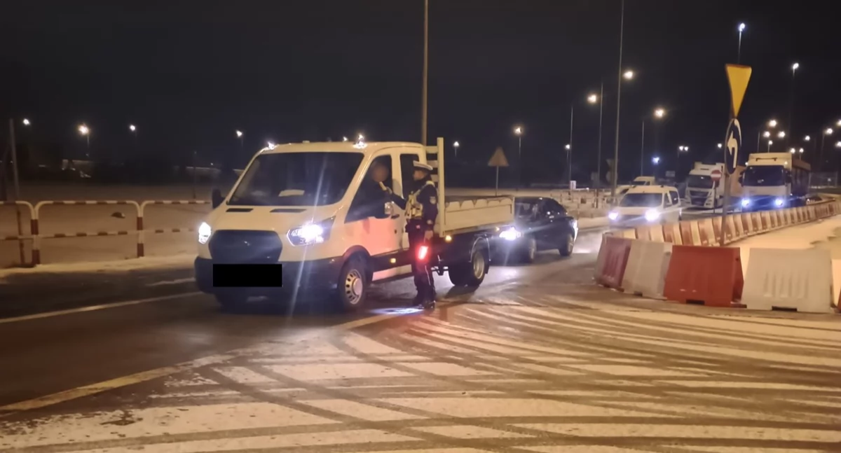 Policja - komunikaty policyjne, Masowe kontrole rejonie Włocławka Tysiące badań trzeźwości finał - zdjęcie, fotografia