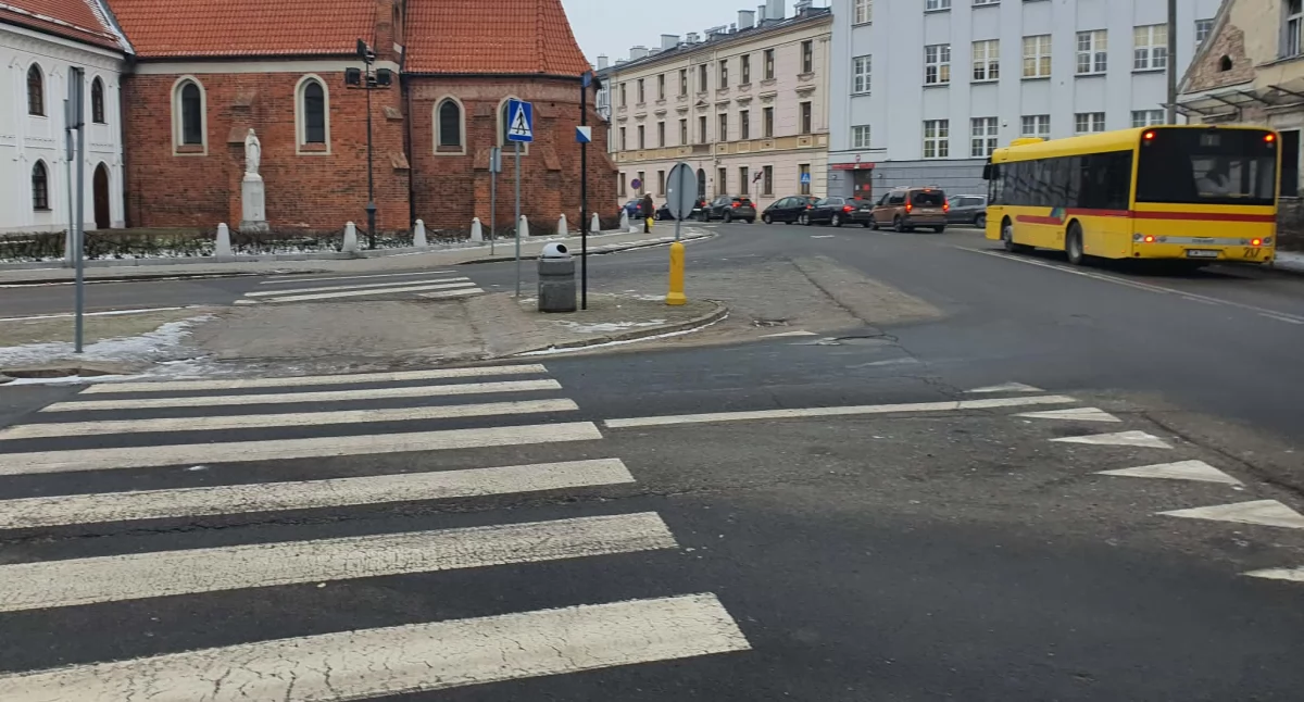 Komunikacja, Skrzyżowanie Brzeska Wojska Polskiego Cyganka Włocławku przebudowy Najpierw pilotaż - zdjęcie, fotografia