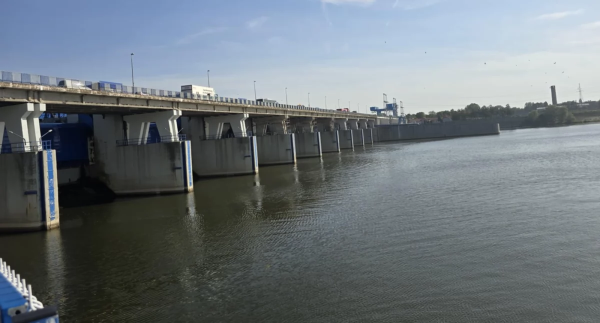 Urząd Miasta, Ewakuacja Włocławka tysięcy osób powiatów odpowiedź ratusza - zdjęcie, fotografia