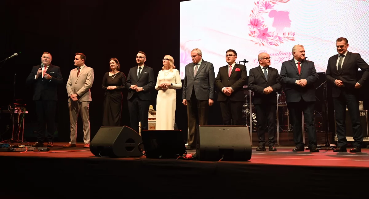 Koncerty, Dzień Kobiet Włocławku Perfekt Kayah Mistrzów [ZDJĘCIA] - zdjęcie, fotografia