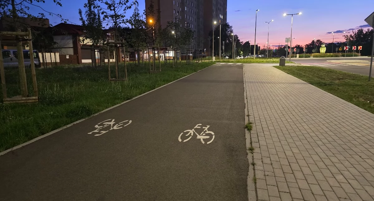 Komunikacja, Włocławku nowymi ścieżkami rowerowymi - zdjęcie, fotografia
