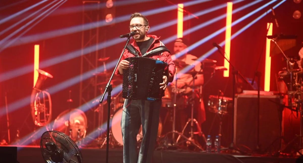 Ludzie_, Dzień Kobiet Lubaniu zagrał mieszkańców - zdjęcie, fotografia