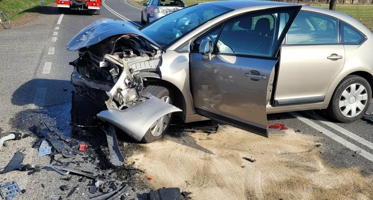 Pożary interwencje straży , Wypadek Droga Włocławkiem zablokowana - zdjęcie, fotografia