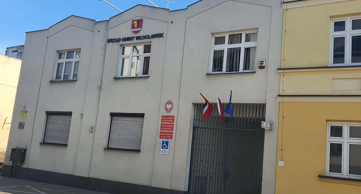 Komunikacja, Gmina Włocławek sprzedaje szkolny autobus Wiemy trzeba zapłacić - zdjęcie, fotografia