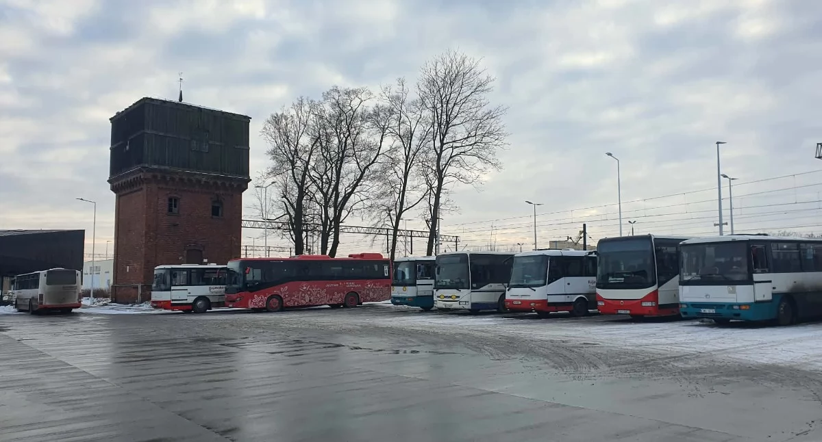 Komunikacja, Zmiany kursowaniu autobusów kiedy rozkład - zdjęcie, fotografia