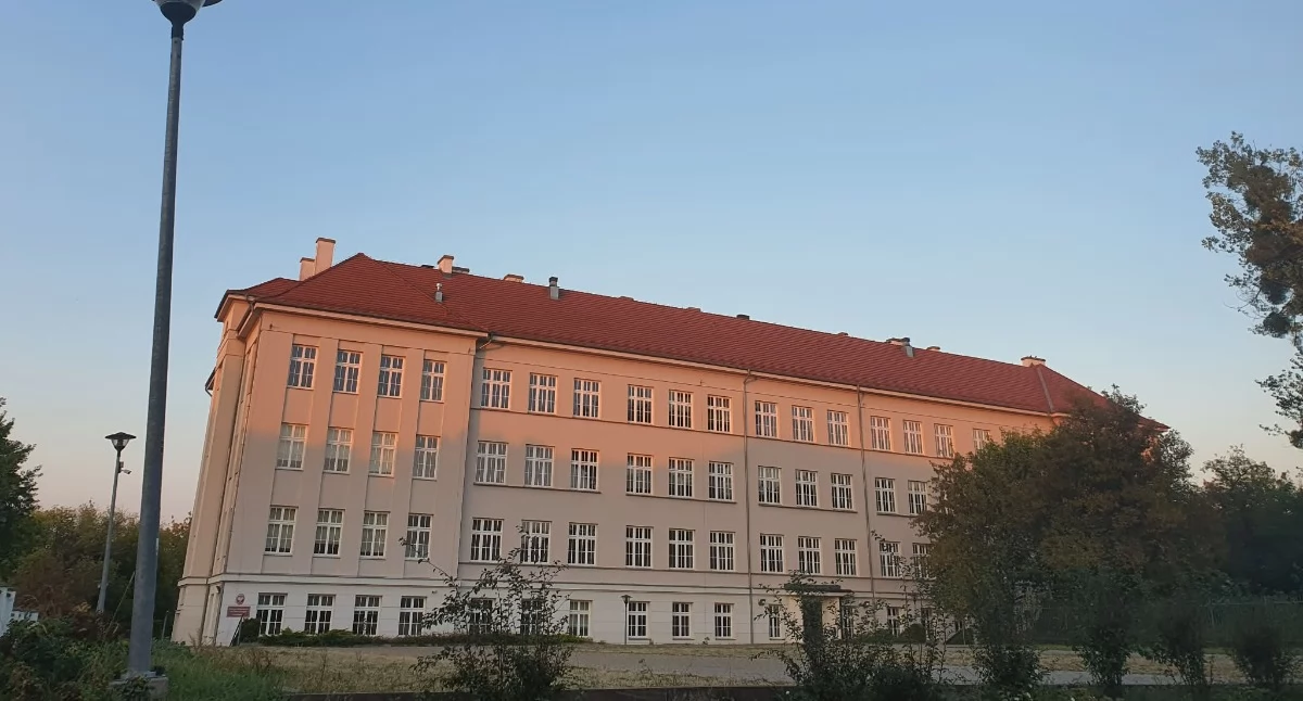 Szkoły średnie, Włocławek wchodzi uruchamia klasę której będzie głośno - zdjęcie, fotografia