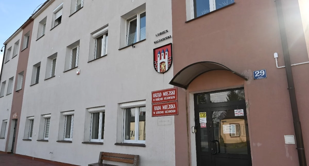 Rynek pracy, Staże Lubień Kujawski Urząd Miejski szuka kandydatów zostało tylko kilka - zdjęcie, fotografia