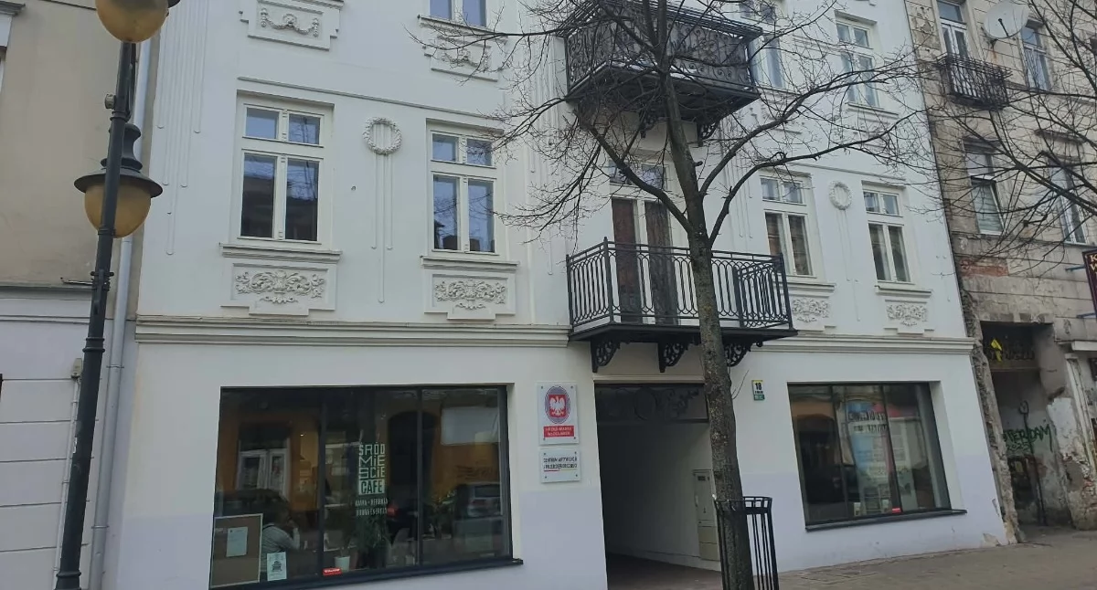 Ludzie_, Radny defibrylatora sercu Włocławka pomysł koszt odpowiedź ratusza - zdjęcie, fotografia