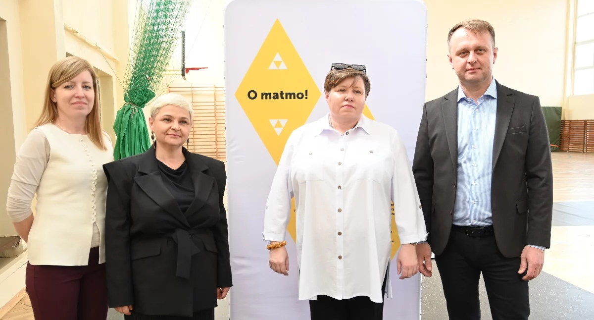 Szkoły podstawowe, Lubień Kujawski postawił nowoczesną edukację uczniów wystawie - zdjęcie, fotografia