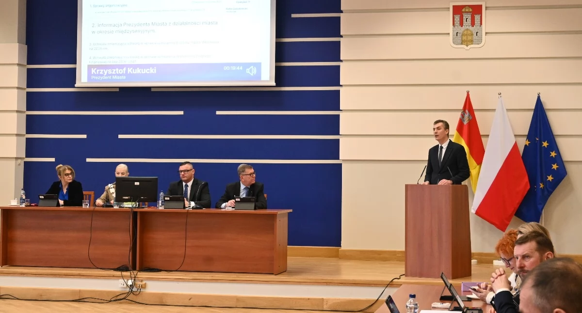 Urząd Miasta, Praca Włocławek Ruszyły konkursy dyrektorów - zdjęcie, fotografia