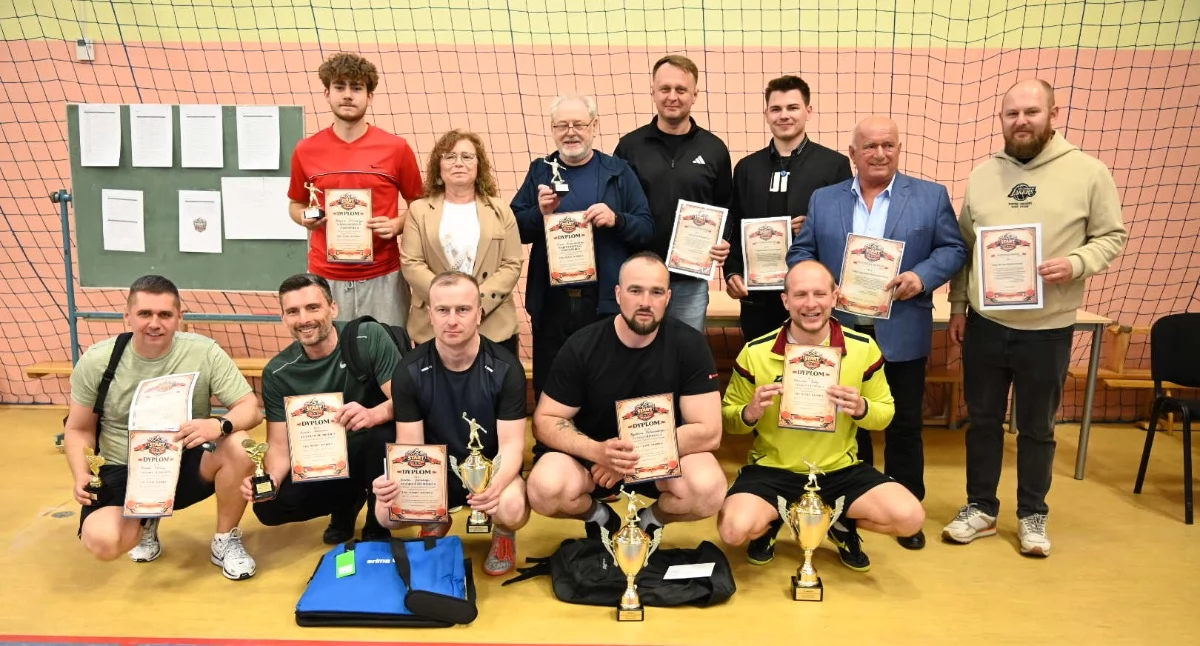 Tenis , Kłóbka stawia sport Turniej który pokazał siłę lokalnej wspólnoty - zdjęcie, fotografia