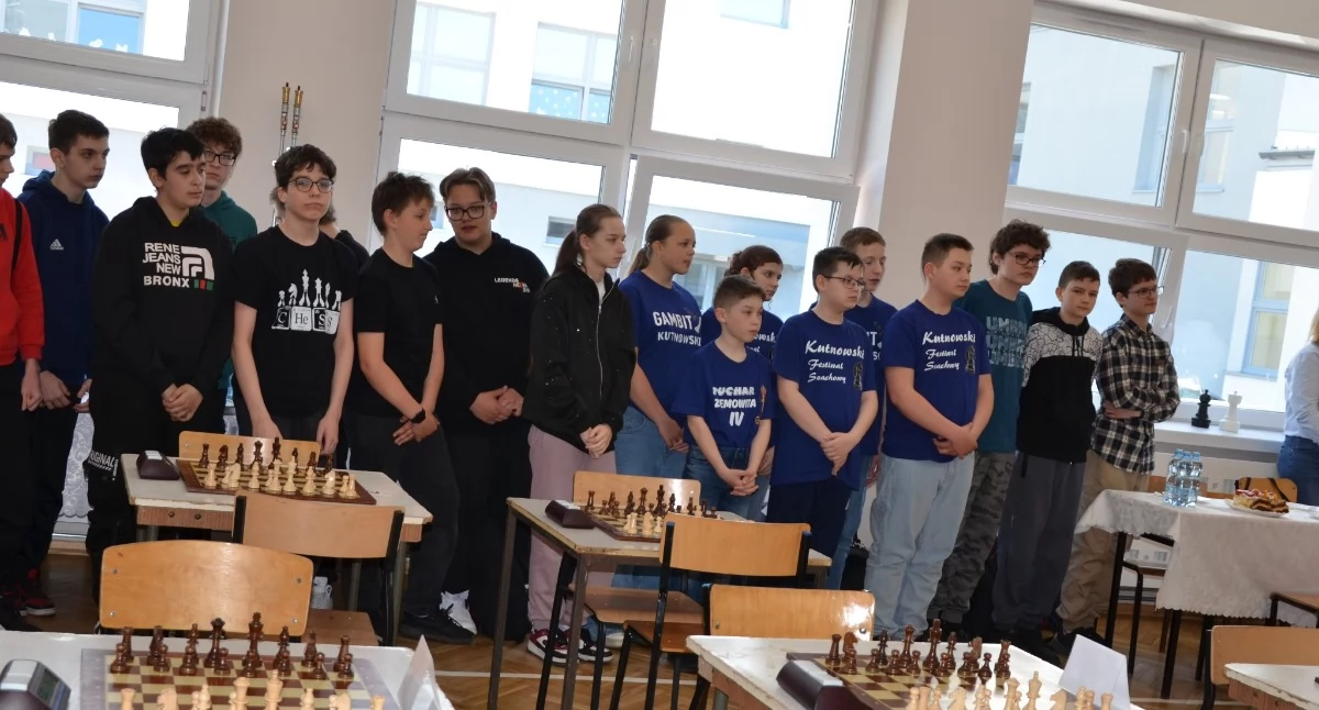 Szkoły podstawowe, Młodzi szachiści akcji Lubieniu Kujawskim - zdjęcie, fotografia