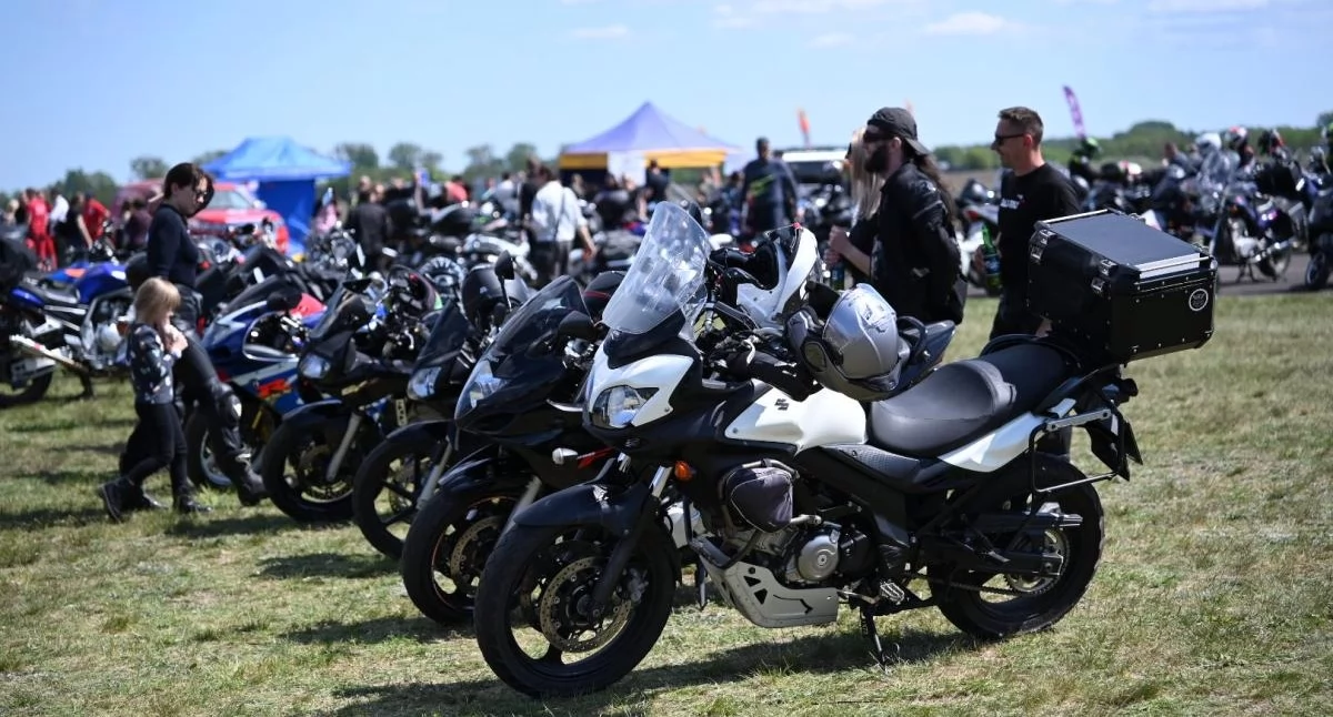 Rozrywka, Majówka Włocławek motocykle samoloty koncert lotnisku Kruszynie - zdjęcie, fotografia