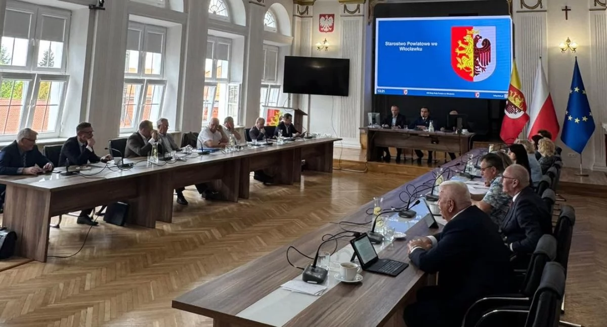 Inwestycje, autobusy drogi pomoc społeczna zmienią powiat włocławski - zdjęcie, fotografia