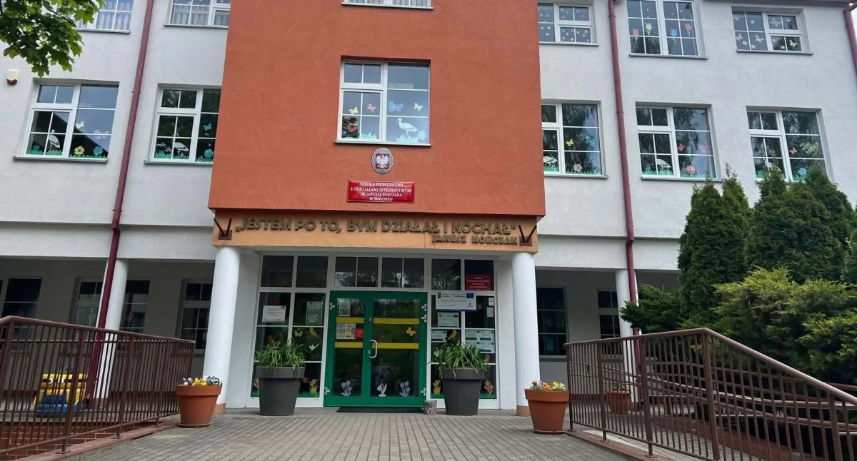 Szkoły podstawowe, Praca Włocławek okolice Gmina ogłosiła konkursy stanowiska dyrektorów dwóch szkół - zdjęcie, fotografia