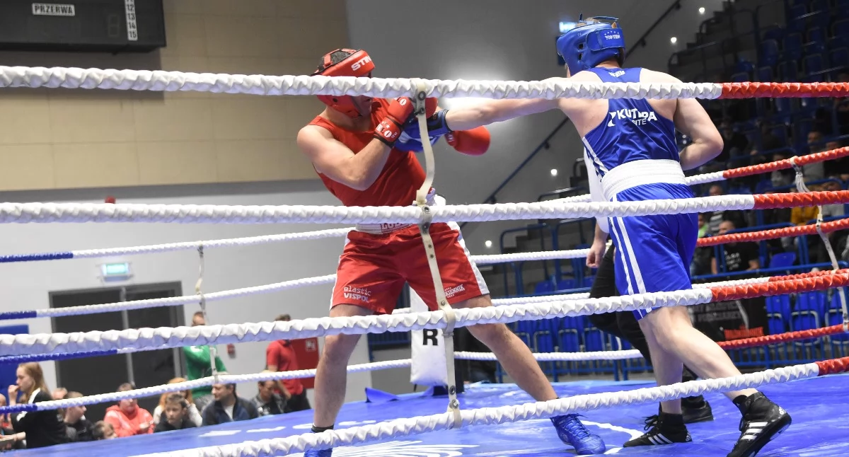 Boks - MMA, Turniej Miast Królewskich Boksie stanie centrum Brześcia Kujawskiego - zdjęcie, fotografia