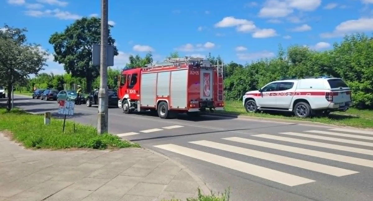 Pożary interwencje straży , Zderzenie dwóch Włocławku miejscu strażacy ratownicy ZDJĘCIA - zdjęcie, fotografia