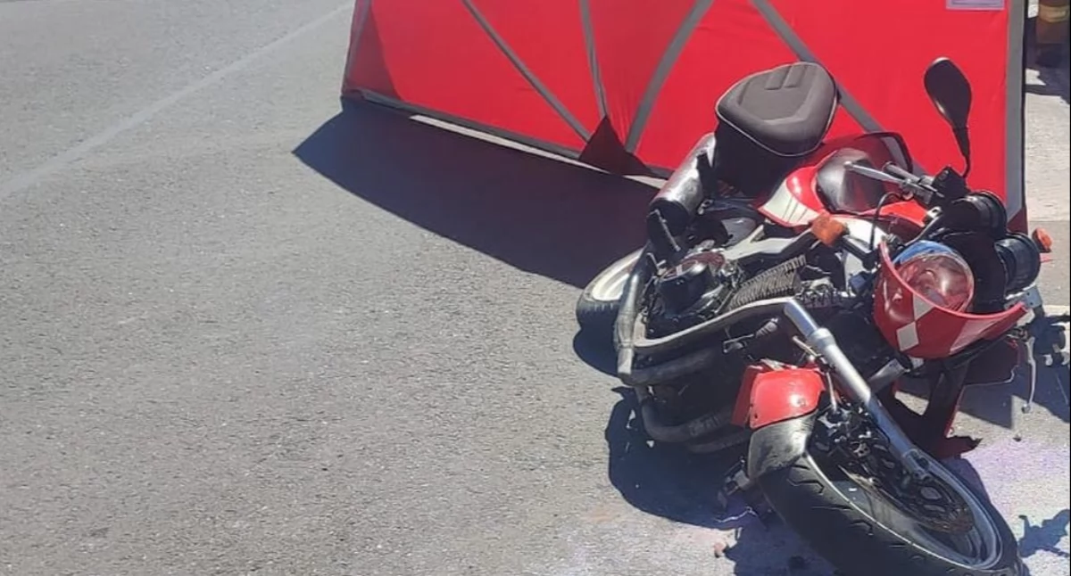 Wypadki drogowe, Tragiczny wypadek Bartłomiejowicach żyje letni motocyklista - zdjęcie, fotografia