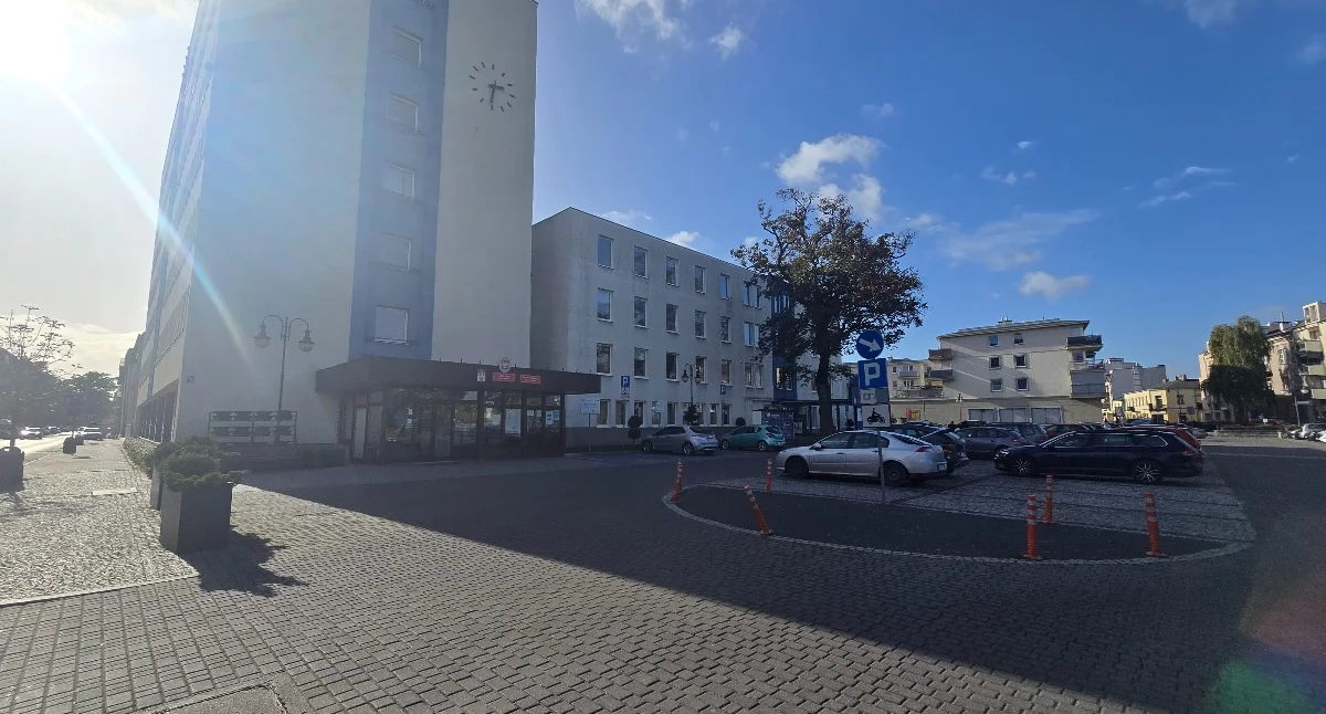 Urząd Miasta, Praca Włocławek okolice konkursy dyrektorów Pensja sięga tysięcy - zdjęcie, fotografia
