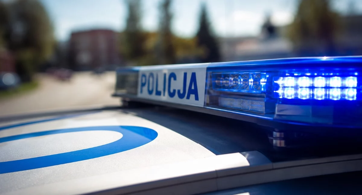Wypadki drogowe, Czołowe zderzenie dwóch osobówek Kaliskach Droga częściowo zablokowana - zdjęcie, fotografia
