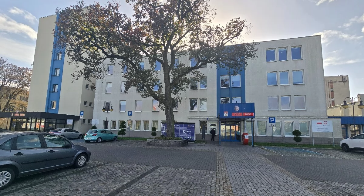 Urząd Miasta, Ratusz znów zmienia strukturę referaty stanowiska - zdjęcie, fotografia