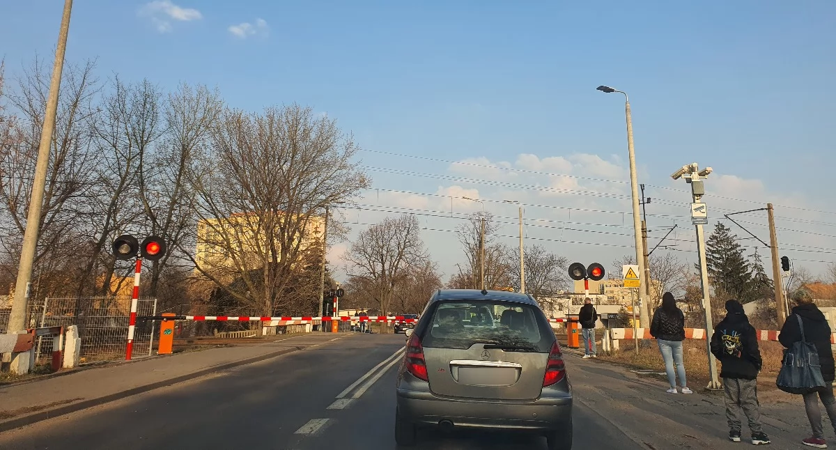 Komunikacja, Dlaczego zamknięto przejazd ulicy Wienieckiej wyjaśnia wydarzyło Włocławku - zdjęcie, fotografia