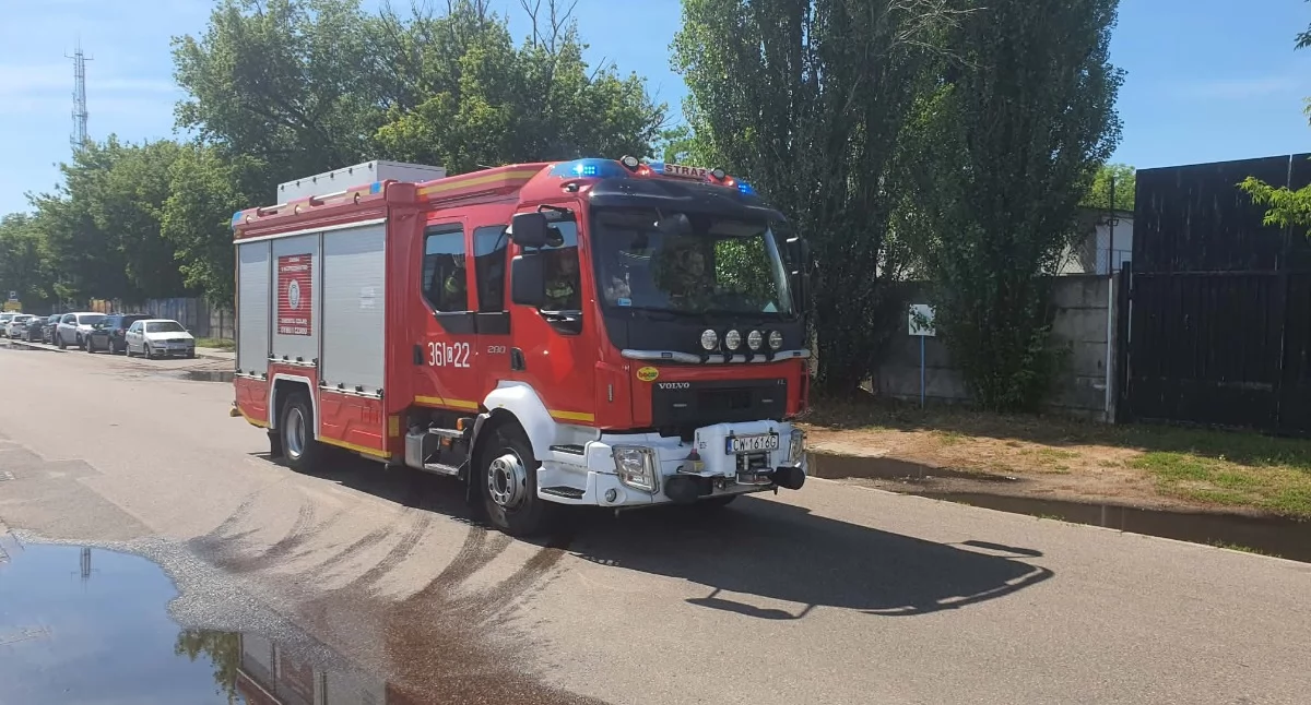 Pożary interwencje straży , Ciężarówka zablokowała jeden ruchu Utrudnienia Włocławkiem - zdjęcie, fotografia