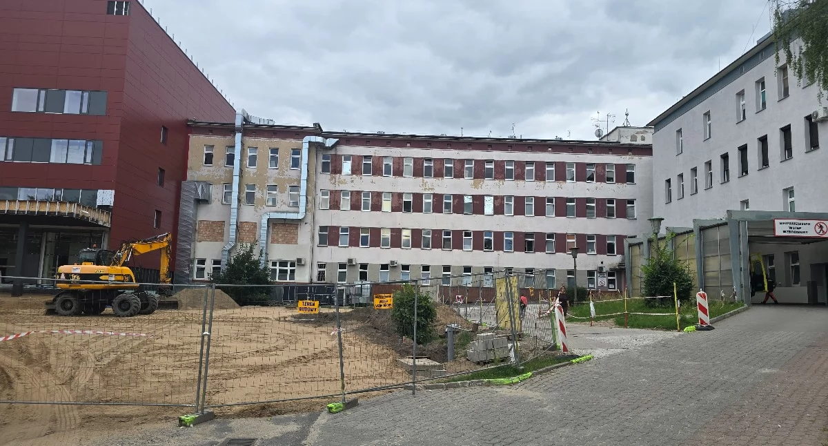 Ludzie_, zarobił dyrektor szpitala Włocławku Dariusz Szczepański podał konkretną kwotę - zdjęcie, fotografia
