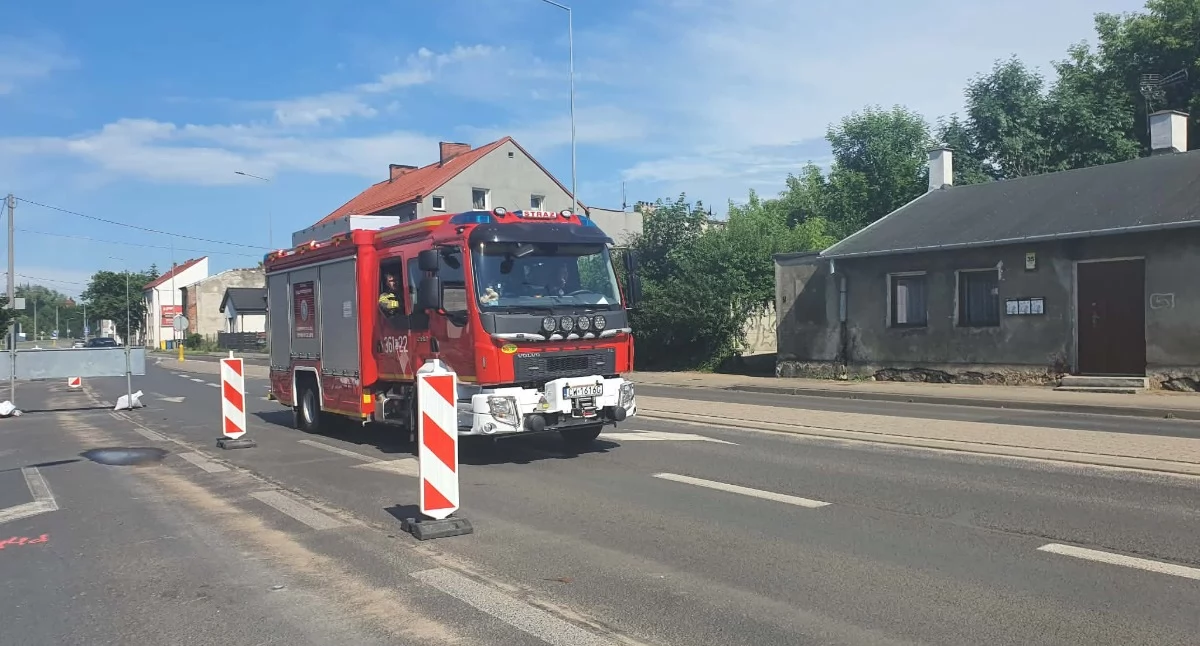 Pożary interwencje straży , Tragedia Włocławku latek wyskoczył piętrze Policja podała pierwsze ustalenia - zdjęcie, fotografia