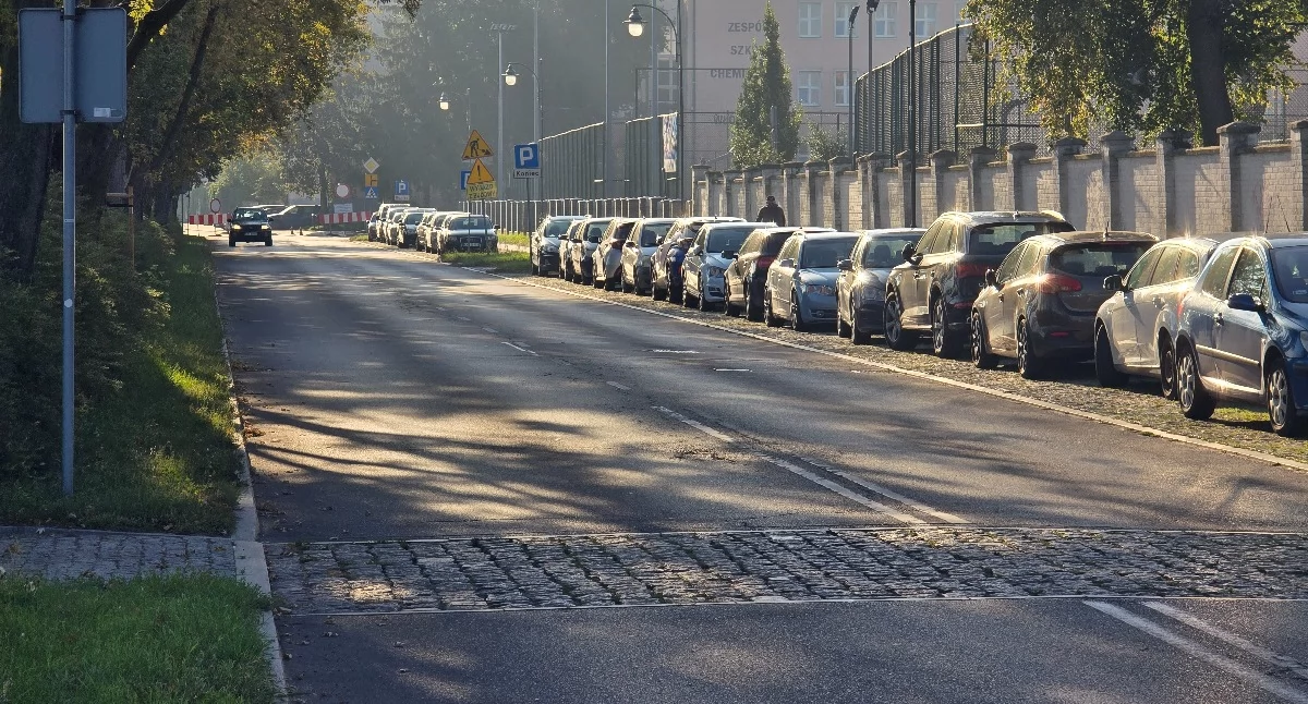 Komunikacja, Fotoradar kontrole włocławskich Bulwarach Chodzi kierowców którzy jeżdżą szybko - zdjęcie, fotografia