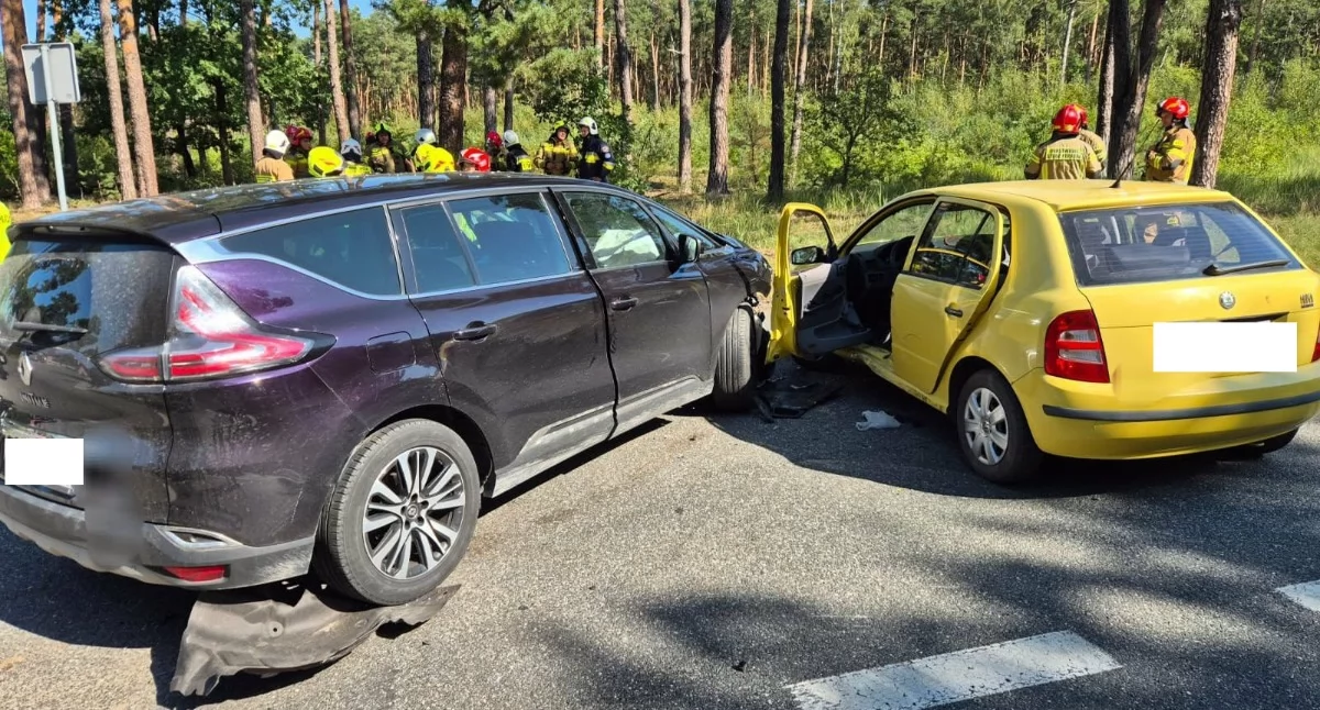 Pożary interwencje straży , Wypadek Włocławkiem samochody zderzyły - zdjęcie, fotografia