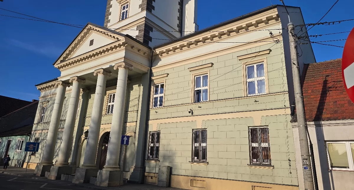 Rynek pracy, Szukasz pracy Włocławku okolicach Urząd prowadzi nabór podaje konkretne zarobki - zdjęcie, fotografia