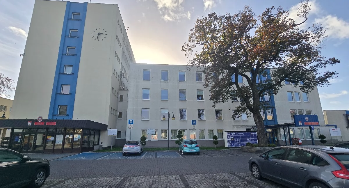 Urząd Miasta, Praca Urzędzie Miasta Włocławek Ponad brutto wystarczy średnie wykształcenie - zdjęcie, fotografia