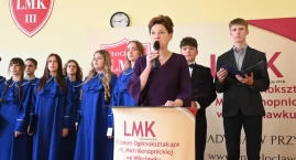 Zdjęcie dotyczy: Ślubowanie klas pierwszych w LMK Włocławek (ZDJĘCIA)