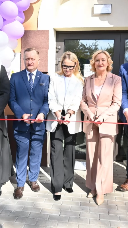 Dawna szkoła w Zosinie dostała nowe życie. Lawendowy Dworek ma służyć mieszkańcom przez lata
