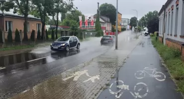 Pogoda utrudnia ruch – sytuacja na drogach. Jest kolejne ostrzeżenie IMGW dla Włocławka