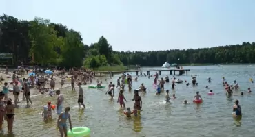 Czy można się kąpać w Jeziorze Czarnym we Włocławku? Najnowszy komunikat sanepidu