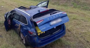 Dachowanie Skody na A1 pod Włocławkiem. Jedna osoba w szpitalu