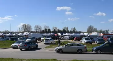 Akcja na Pchlim Targu we Włocławku – podróbki za niemal milion złotych przejęte w regionie