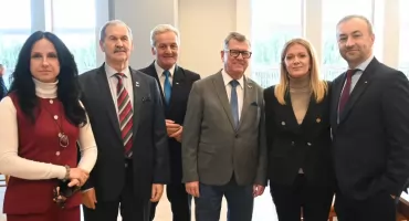 Podwyżki stawek podatku zatwierdzone we Włocławku. PiS mówi o kolejnym podatku w drodze