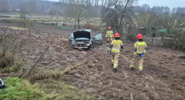 Dachowanie samochodu w powiecie włocławskim