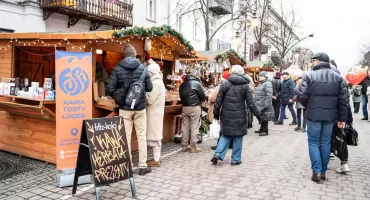 Jarmark Bożonarodzeniowy 2025 we Włocławku. Tłumy na 3 Maja i na Starym Rynku [ZDJĘCIA]