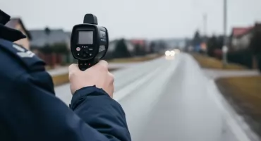 20-latek pędził 128 km/h przez Szpetal Górny. Szybka interwencja grupy SPEED