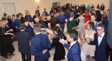 Studniówki 2026 we Włocławku i okolicach. Terminy i miejsca bali maturalnych