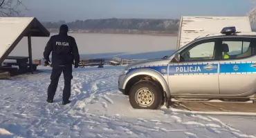 Leżał na chodniku w mrozie. To mogło się skończyć tragicznie
