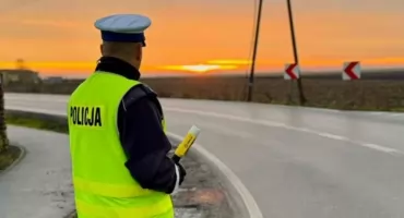 Policyjny pościg za 37-latkiem w Osięcinach. 38 punktów i zarzuty funkcjonariuszy